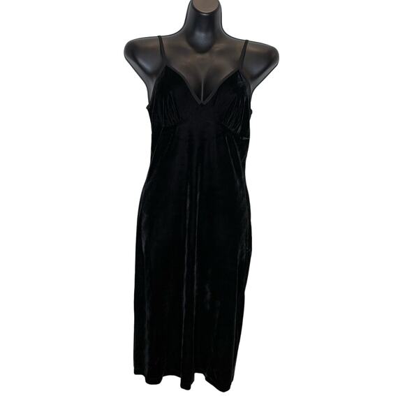 Band of the Free Girl Crush Black Velvet Midi Dress w/ Tie Back Detail - Medium - Picture 1 of 5